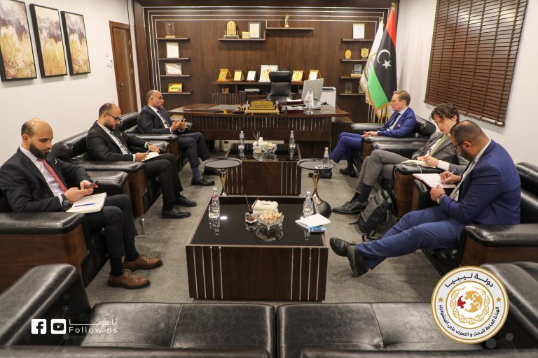 590971939_1454054556727226_4811588567009417286_n